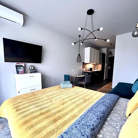 ורשה Stylowe Studio Krzemieniecka, Metro Slodowiec, Free Parking By Cosmo Spirit מראה חיצוני תמונה