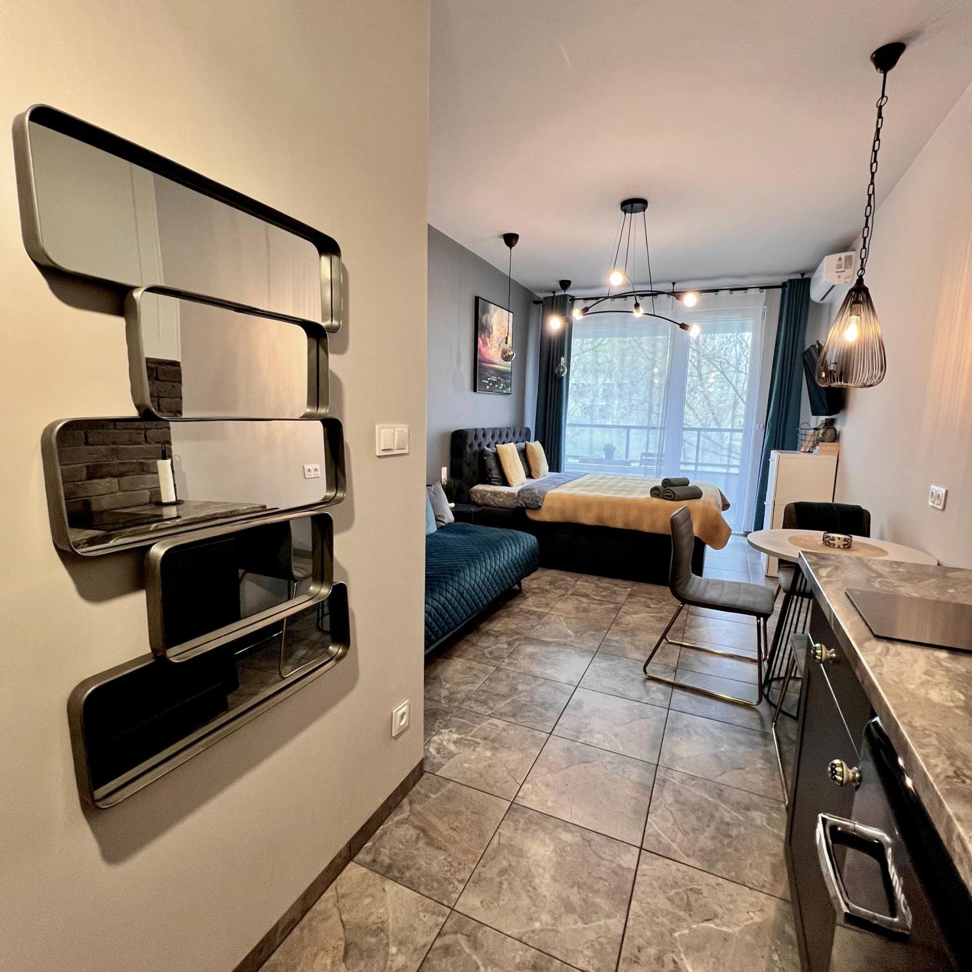 ורשה Stylowe Studio Krzemieniecka, Metro Slodowiec, Free Parking By Cosmo Spirit מראה חיצוני תמונה
